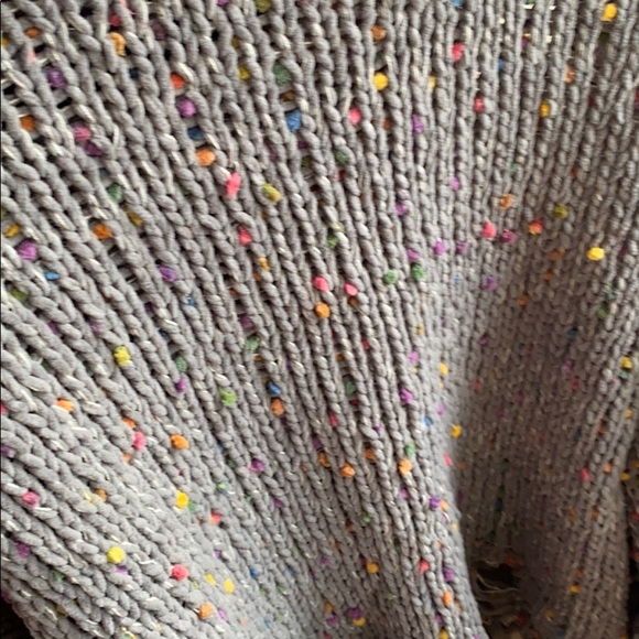 Sweater - Picture 6 of 6